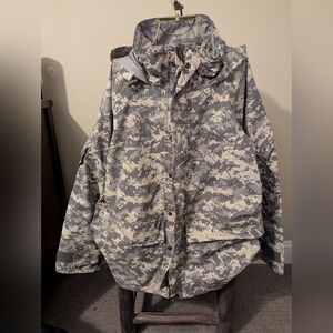 Men's/Women's Camouflage Hooded Rain/Wind Jacket